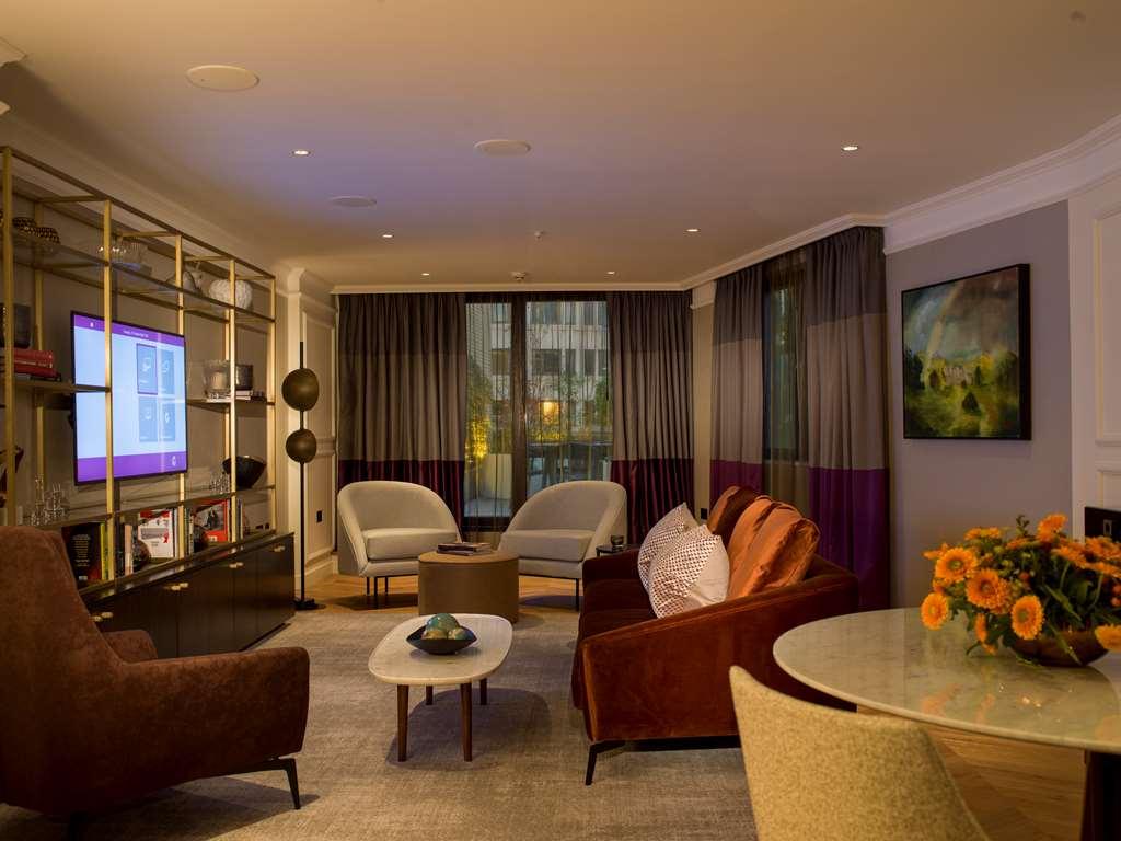 The Guardsman - Preferred Hotels And Resorts Londýn Pokoj fotografie A living room at The Ivy Collection
