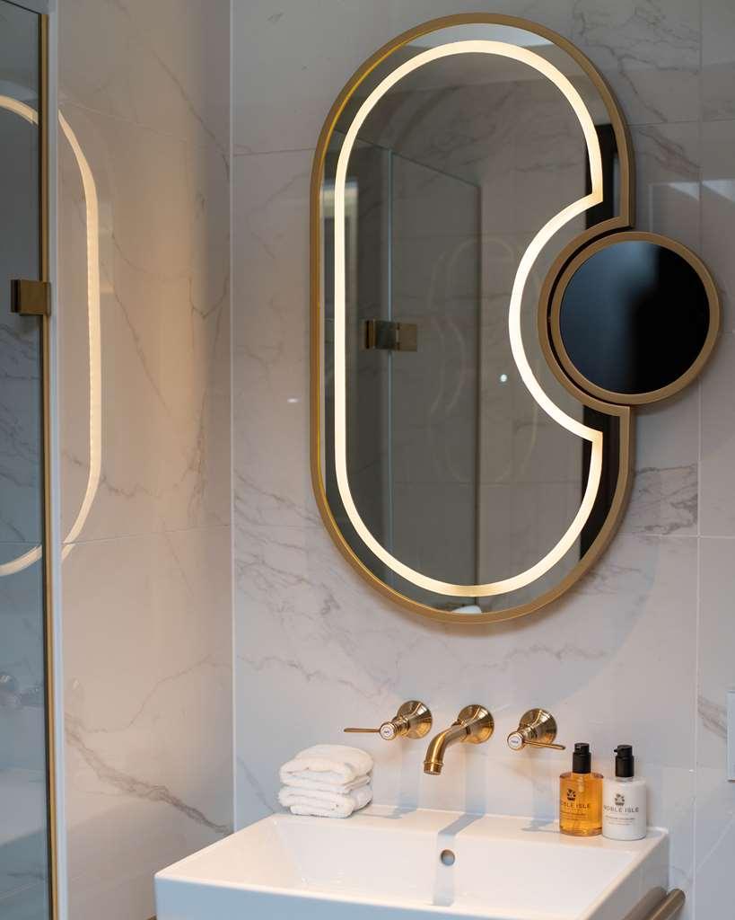 The Guardsman - Preferred Hotels And Resorts Londýn Pokoj fotografie Bathroom fixtures