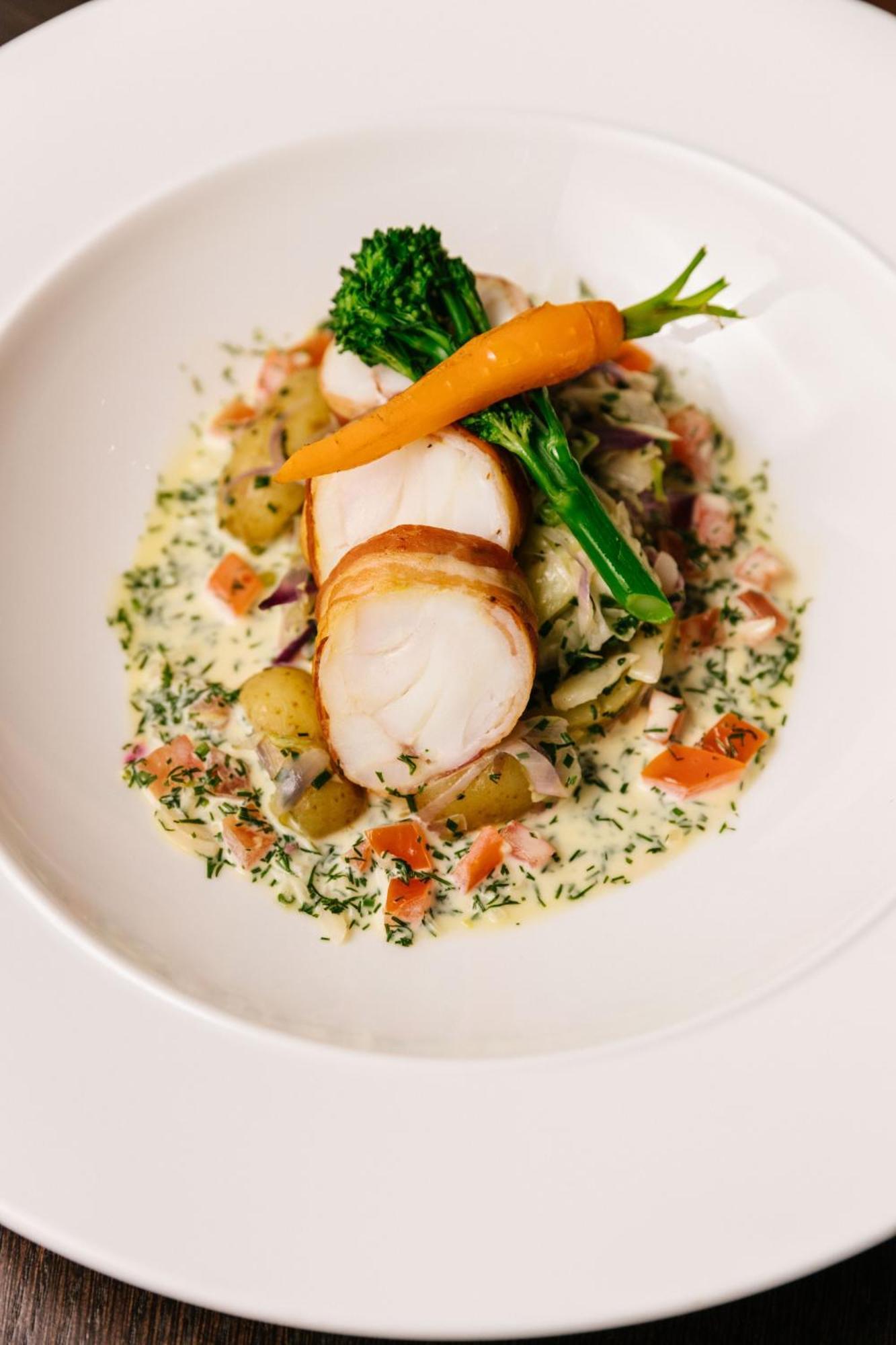 The Guardsman - Preferred Hotels And Resorts Londýn Exteriér fotografie A prepared dish of halibut