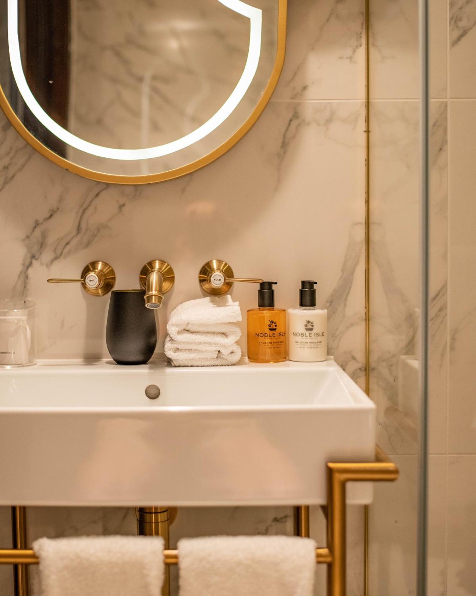 The Guardsman - Preferred Hotels And Resorts Londýn Exteriér fotografie Bathroom amenities